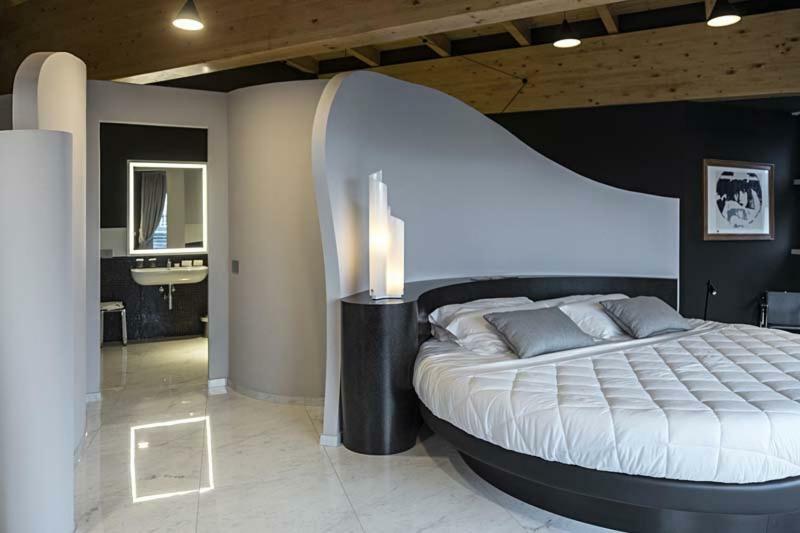 Borgo San Barbato Resort Spa & Golf Lavello Экстерьер фото